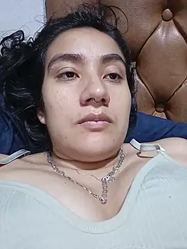 Snapshot of Hellen_Alex chatting on 06.19.26 Hellen Alex online show from 06.19.26