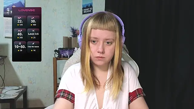 Snapshot of June_shy0 chatting on 10.29.25 June shy0 online show from 10.29.25