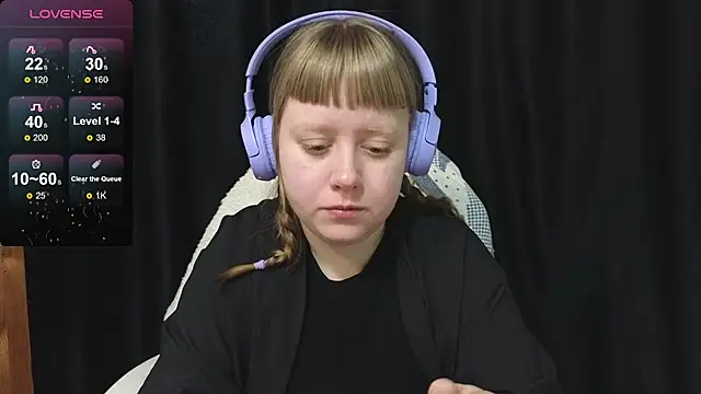 Snapshot of June_shy0 chatting on 02.14.26 June shy0 online show from 02.14.26