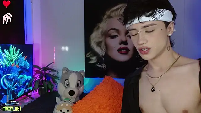 maxiy 001 online show from 01.23.25