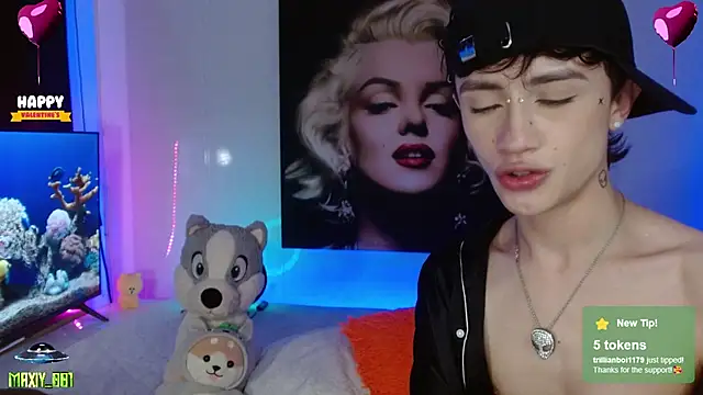 maxiy 001 online show from 02.08.25