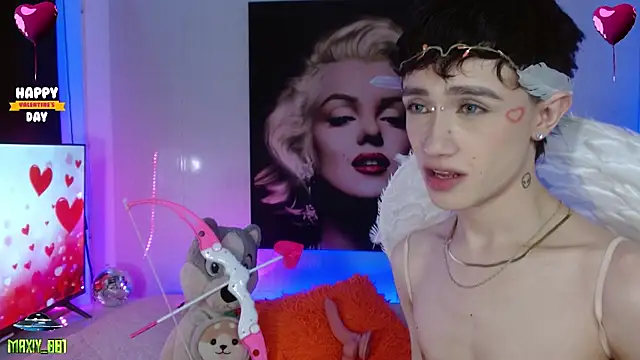 maxiy 001 online show from 02.15.25