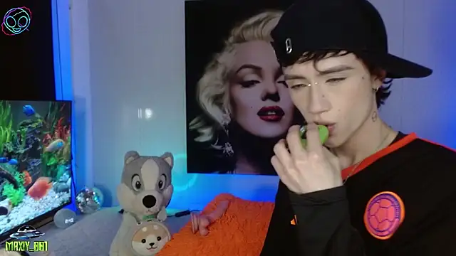 maxiy 001 online show from 03.21.25