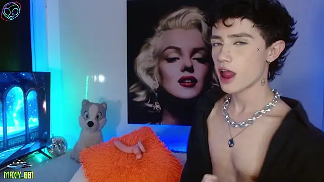 maxiy 001 online show from 09.12.25