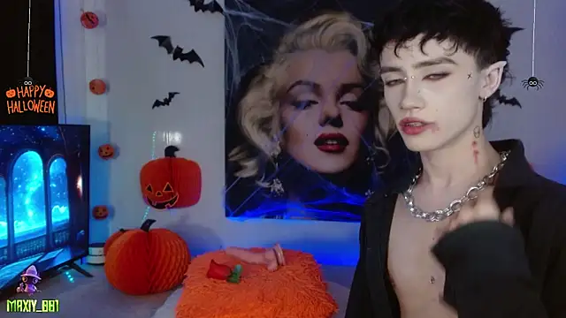 maxiy 001 online show from 10.05.25