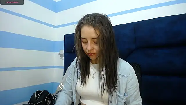 Snapshot of _isaabellaa chatting on 02.08.25 isaabellaa online show from 02.08.25