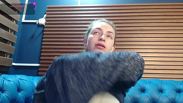 Snapshot of _isaabellaa chatting on 02.18.25 isaabellaa online show from 02.18.25