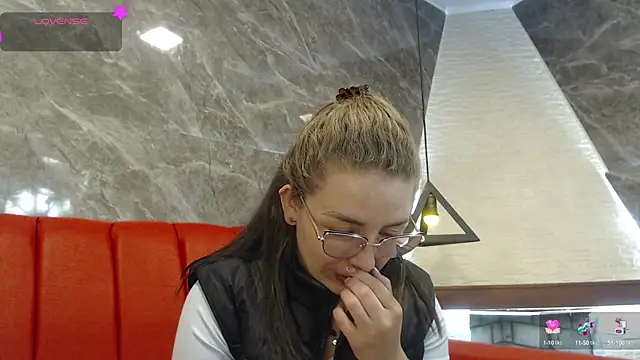 Snapshot of _isaabellaa chatting on 02.20.25 isaabellaa online show from 02.20.25