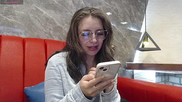 Snapshot of _isaabellaa chatting on 03.04.25 isaabellaa online show from 03.04.25