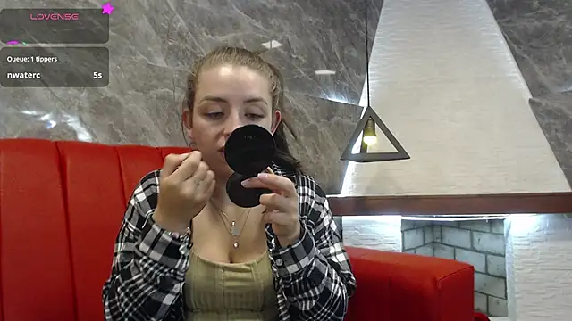 Snapshot of _isaabellaa chatting on 03.07.25 isaabellaa online show from 03.07.25