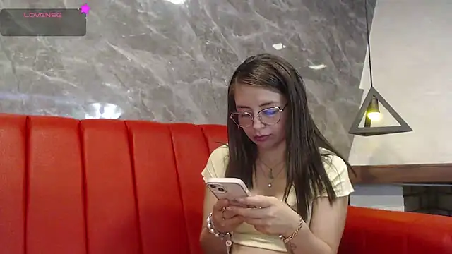 Snapshot of _isaabellaa chatting on 03.15.25 isaabellaa online show from 03.15.25