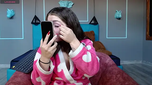 Snapshot of _isaabellaa chatting on 09.17.25 isaabellaa online show from 09.17.25