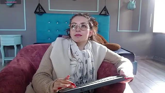 Snapshot of _isaabellaa chatting on 09.25.25 isaabellaa online show from 09.25.25