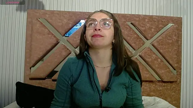 Snapshot of _isaabellaa chatting on 06.16.26 isaabellaa online show from 06.16.26