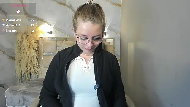 Snapshot of _isaabellaa chatting on 07.08.26 isaabellaa online show from 07.08.26