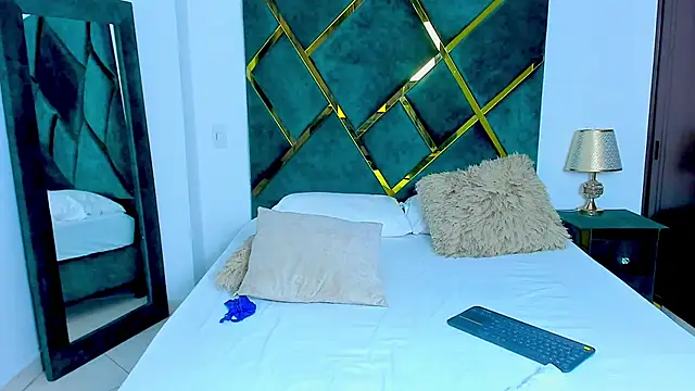 Criss Ariana online show from 01.18.25