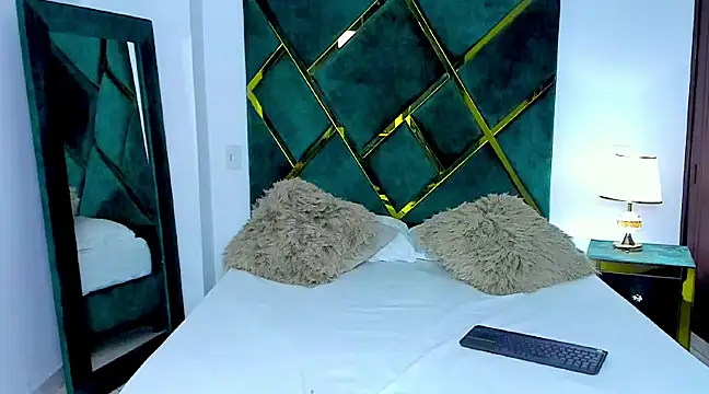 Criss Ariana online show from 02.01.25