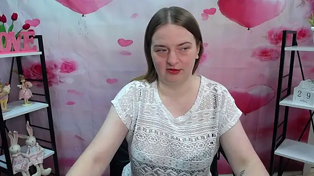 Snapshot of FreyaDak chatting on 04.29.26 FreyaDak online show from 04.29.26