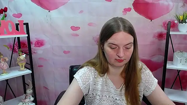 Snapshot of FreyaDak chatting on 05.12.26 FreyaDak online show from 05.12.26
