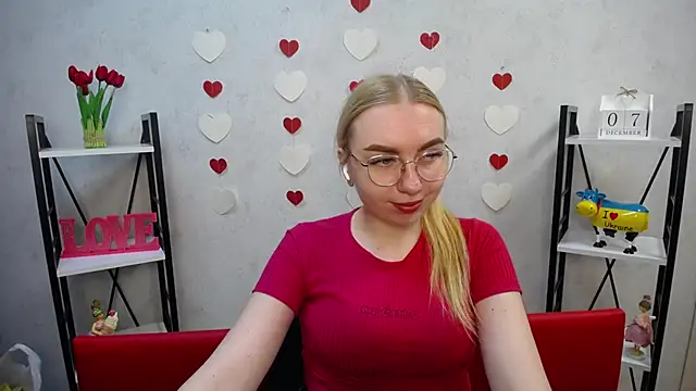 BeatriceFly online show from 12.07.24