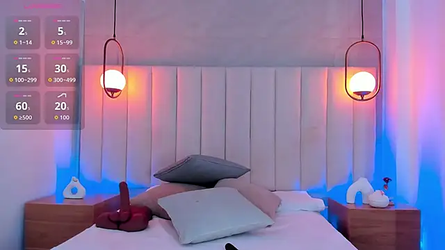 Hanna Moonlight  online show from 10.10.25