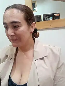 skayhot  online show from 02.10.26