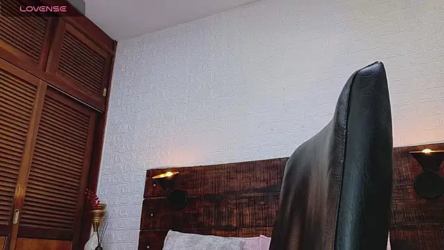 Snapshot of Celeste_sanz chatting on 10.03.25 Celeste sanz online show from 10.03.25