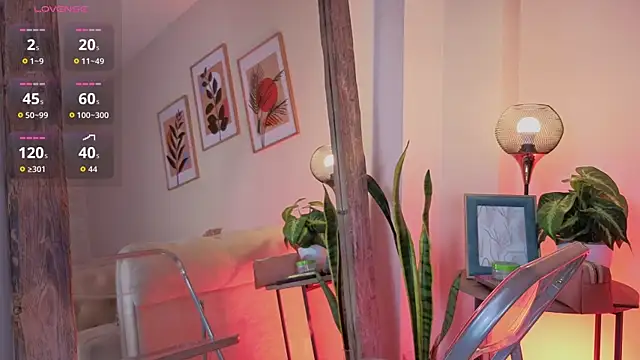 Snapshot of DahianaWalcott chatting on 10.03.25 DahianaWalcott online show from 10.03.25