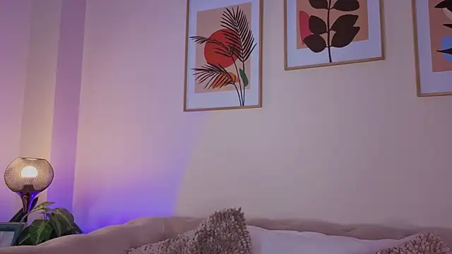 Snapshot of DahianaWalcott chatting on 10.11.25 DahianaWalcott online show from 10.11.25