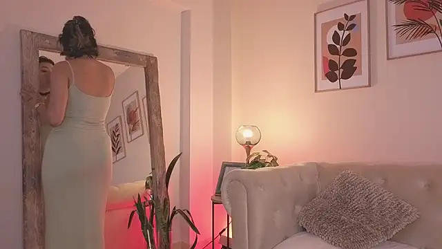 DahianaWalcott online show from 04.11.26