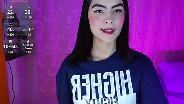 victoria-henaoo online show from 02.24.25