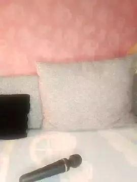 Snapshot of Cat_Sharisa chatting on 02.11.25 Cat Sharisa online show from 02.11.25