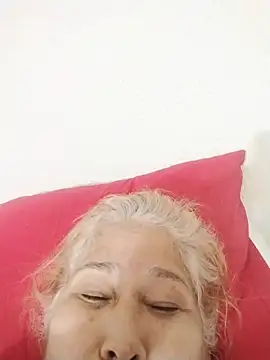 girl amada online show from 11.16.25