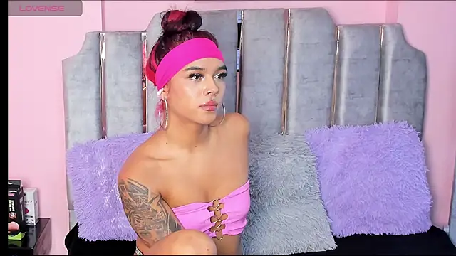 karol noa online show from 02.19.25