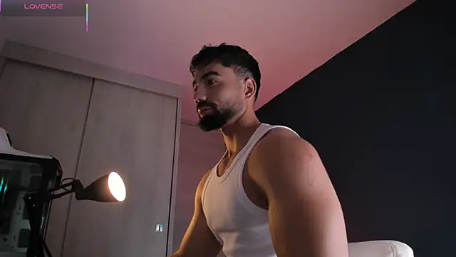 Snapshot of edrick_walton1 chatting on 09.30.25 edrick walton1 online show from 09.30.25