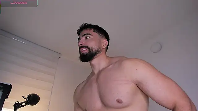 Snapshot of edrick_walton1 chatting on 10.26.25 edrick walton1 online show from 10.26.25