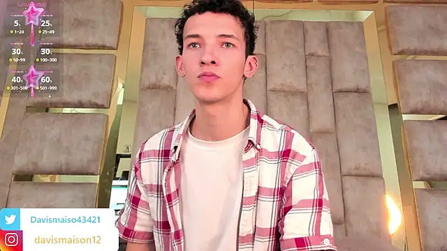 Maisondavis  online show from 12.12.24