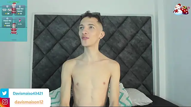 Maisondavis  online show from 12.18.24