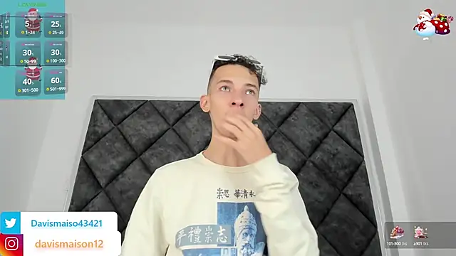 Maisondavis  online show from 12.22.24