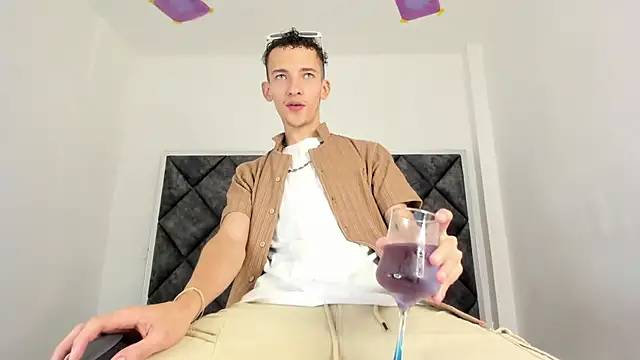 Maisondavis  online show from 12.31.24