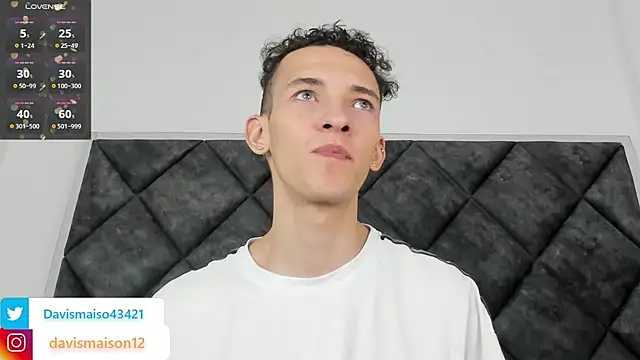 Maisondavis  online show from 01.03.25