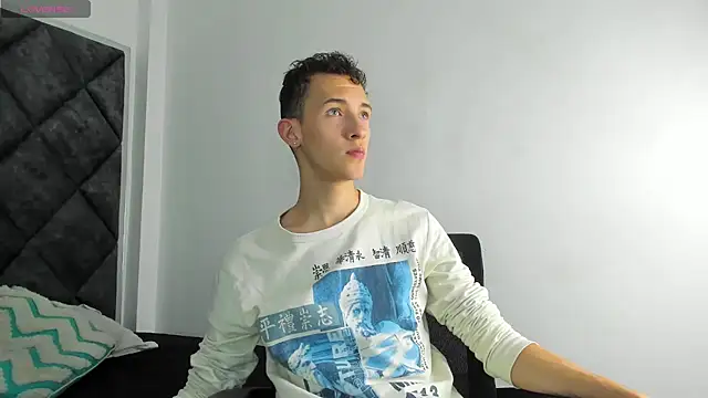 Maisondavis  online show from 01.13.25