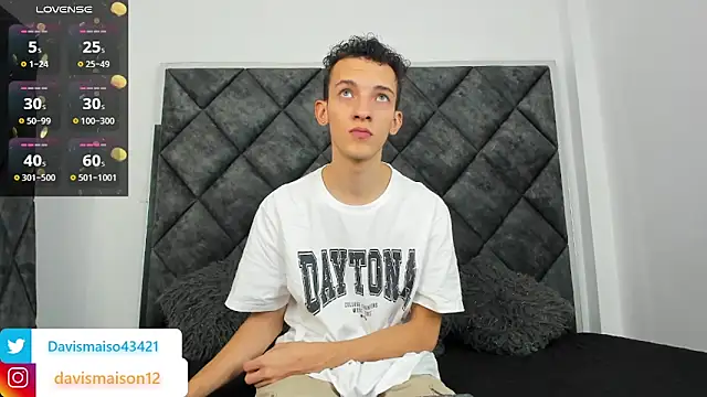 Maisondavis  online show from 01.27.25