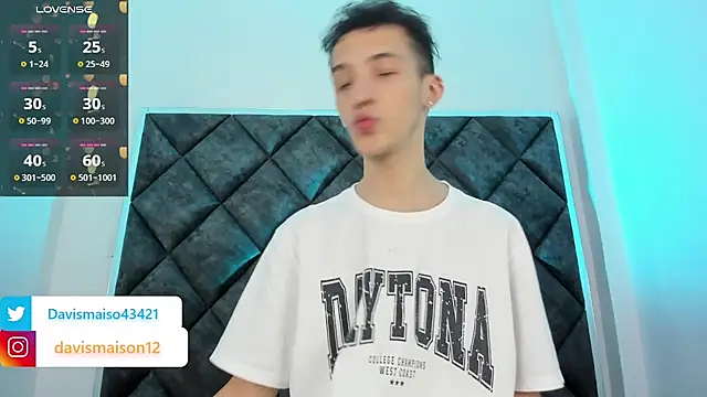 Maisondavis  online show from 01.28.25