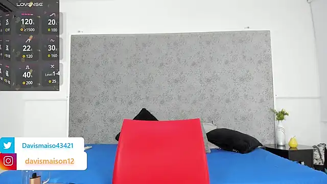 Maisondavis  online show from 02.03.25