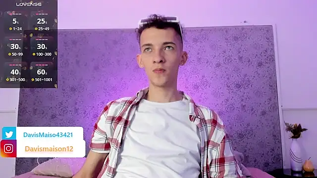 Maisondavis  online show from 02.10.25