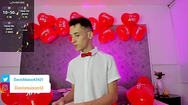 Maisondavis  online show from 02.14.25