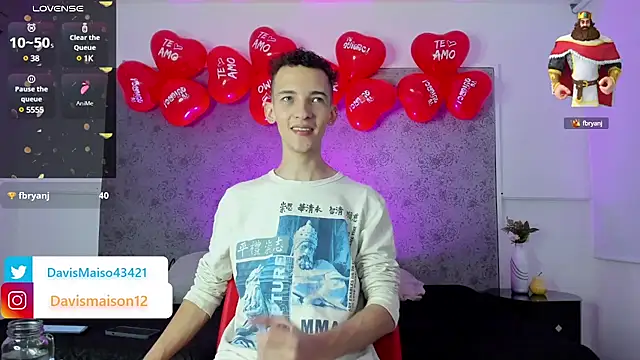 Maisondavis  online show from 02.15.25