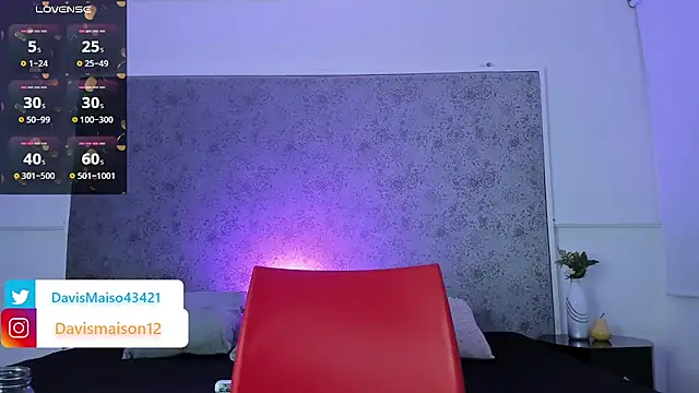 Maisondavis  online show from 02.17.25