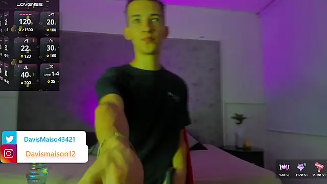 Maisondavis  online show from 02.25.25